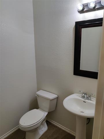 Building Photo - 9417 Waterman Dr