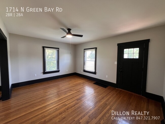 Building Photo - 1714 N Green Bay Rd