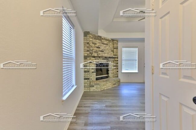 Building Photo - 3 Bedroom 2 Bath Home in Fort Worth!