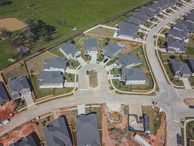 Foto del edificio - 2016 Woodland Park Ct