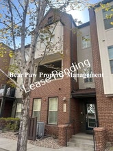 Building Photo - 423 S Reed Ct