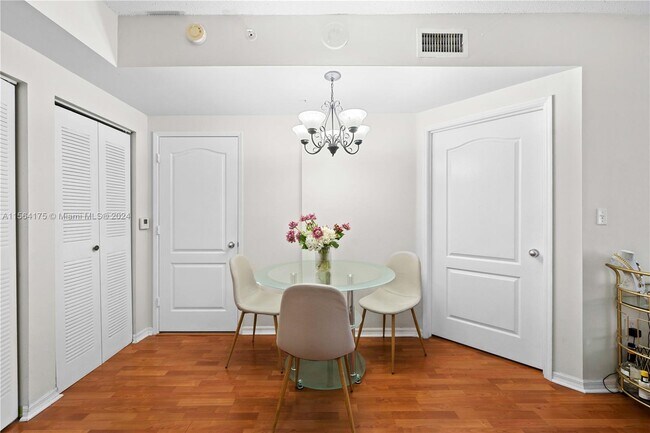 Foto del edificio - 5077 NW 7th St
