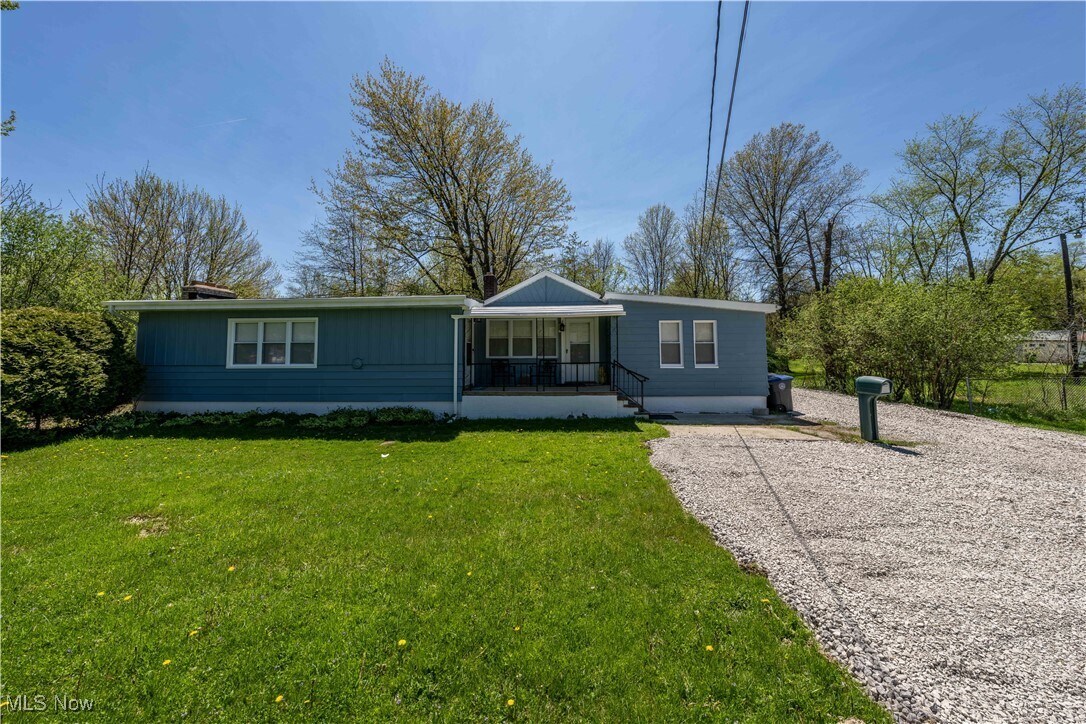 99 Smith St Oberlin, OH 44074 – photo 2