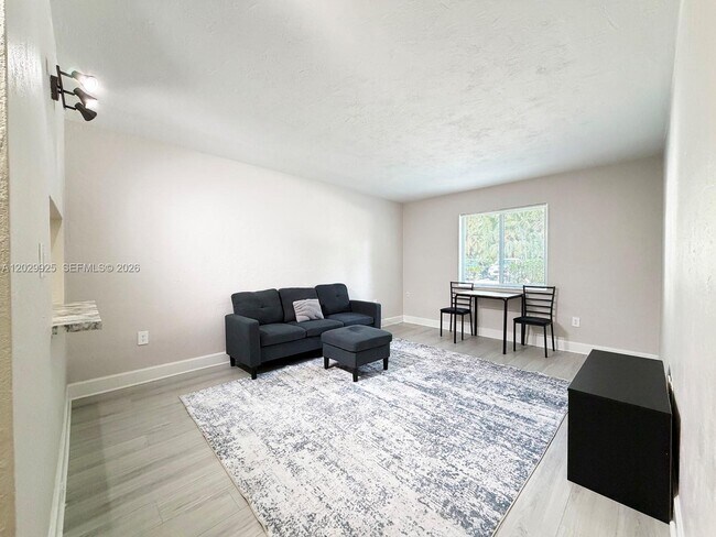 Foto del edificio - 8601 SW 68th Ct