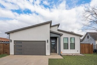 Building Photo - 3403 Bickers St