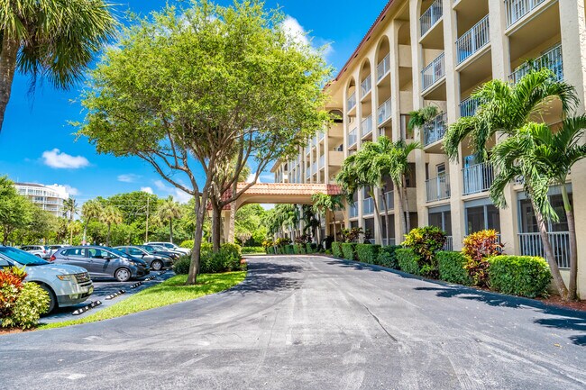 Building Photo - 950 Ponce De Leon Rd