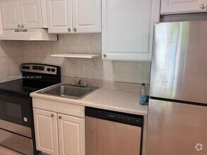 Building Photo - 7820 NE Bayshore Ct
