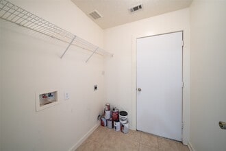 Building Photo - 11914 Rolling Stream Dr