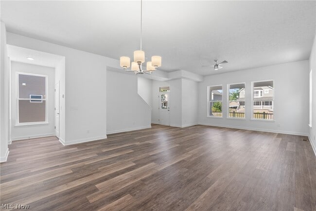 Building Photo - 2260 E 100th St