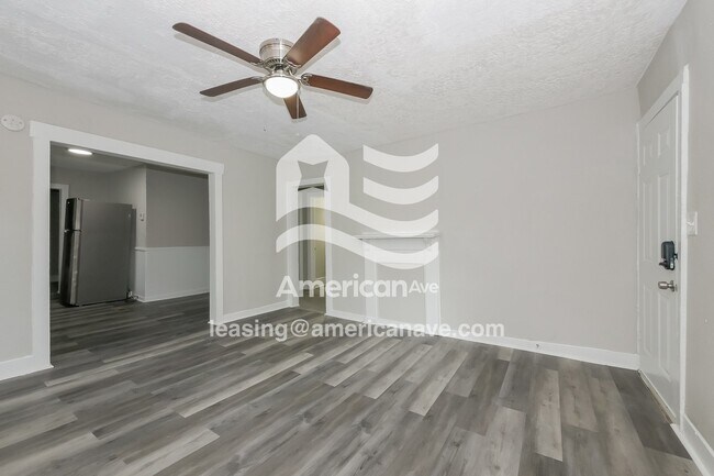 Foto del edificio - 5223 Thomason Ave
