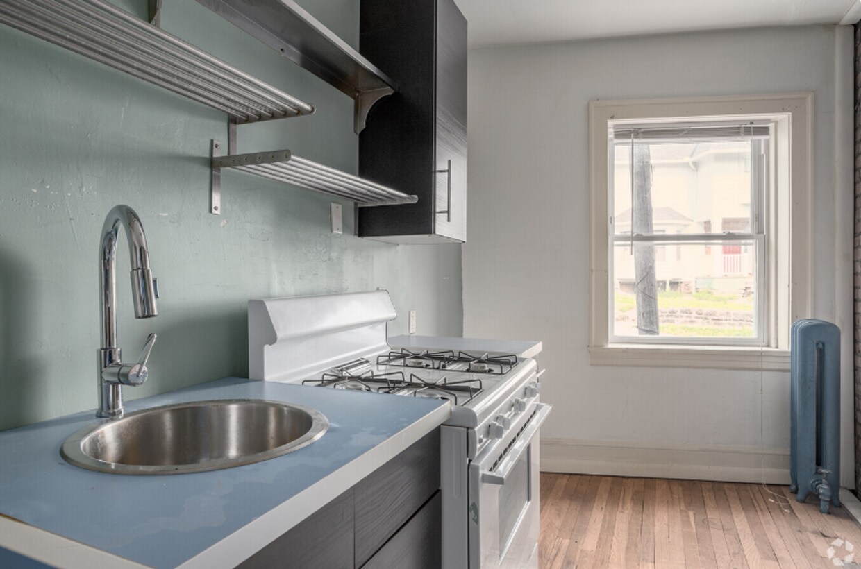 Edgewater Premium Apartments 1110011106 Detroit Ave Cleveland, OH Apartments for Rent in