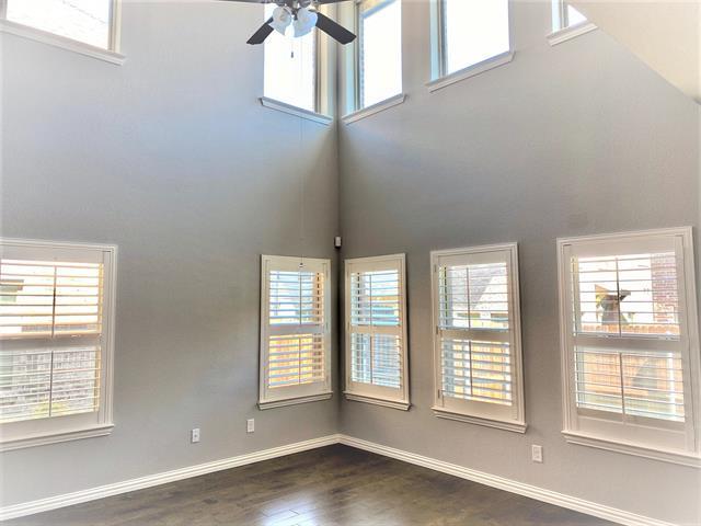 Foto del edificio - 920 Brookville Ct