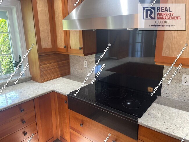 Foto del edificio - Beautiful 4 Bedroom Condo