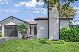 Building Photo - 14110 Bell Towne Dr