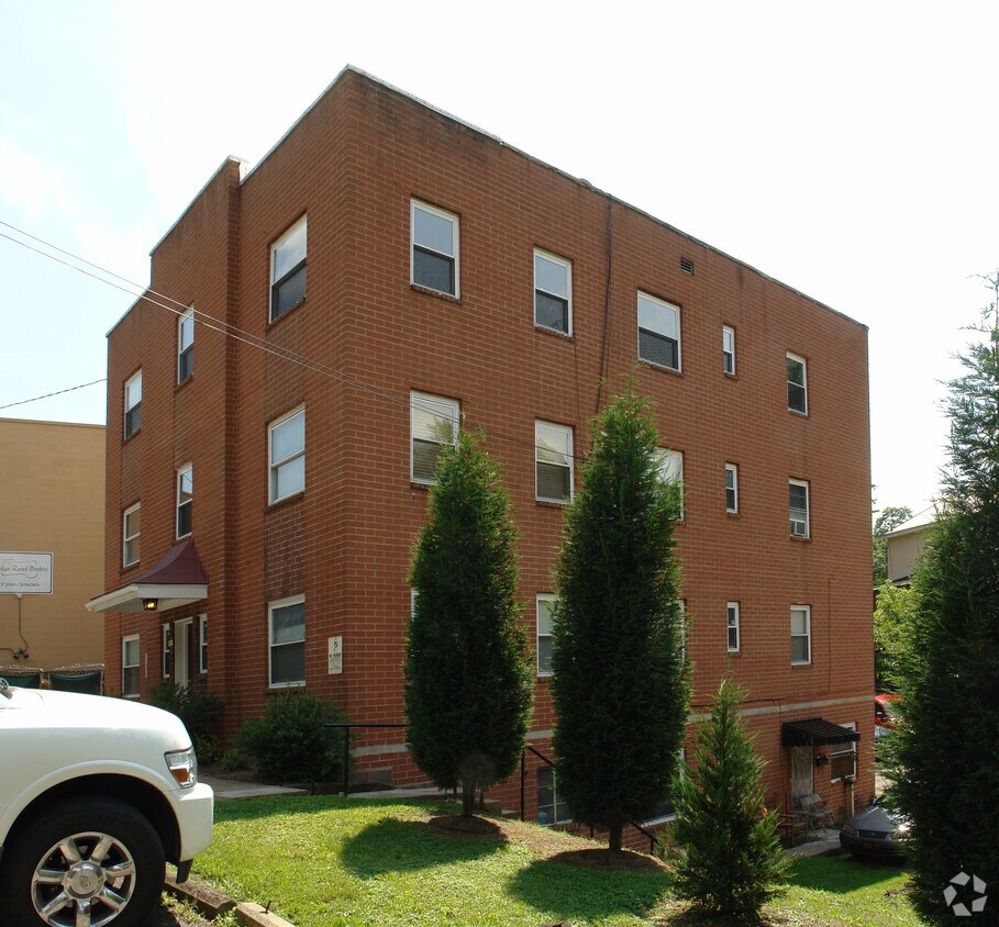 Building Photo - 911 Bridge Rd