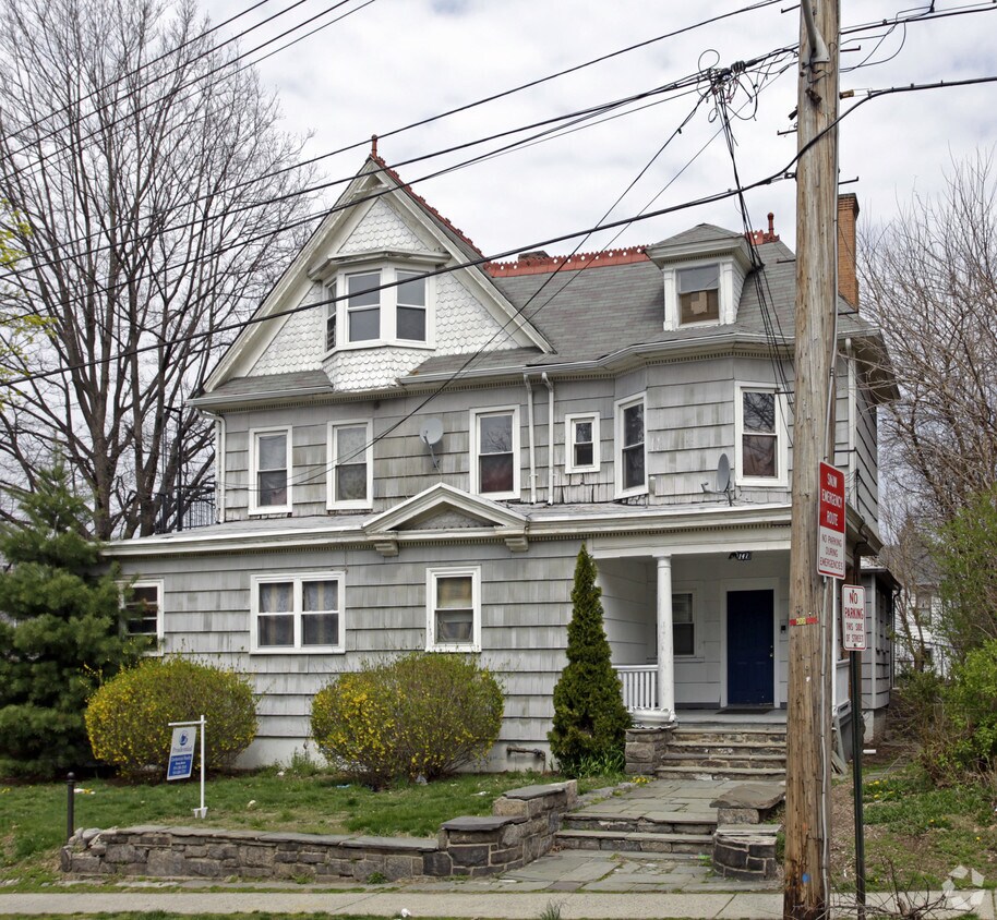 Building Photo - 147 E Prospect Ave