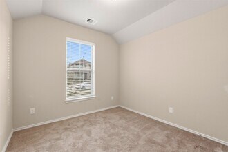 Building Photo - 1322 Wild Mustang Trl