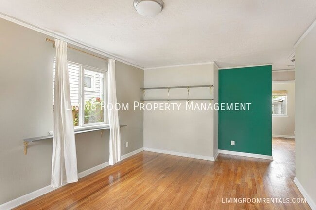 Foto del edificio - 6118 SE Reedway St