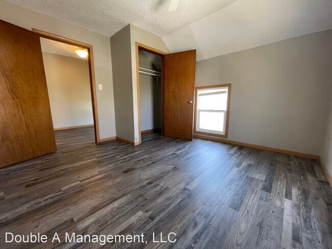 Building Photo - 3 br, 1 bath House - 214 Cottage Grove Ave.