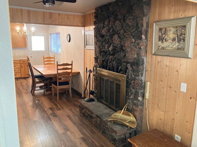 Foto del edificio - Furnished cabin for short term or long term lease