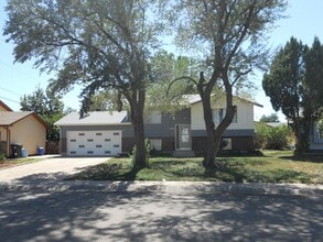 Building Photo - 3808 Elmwood Cir