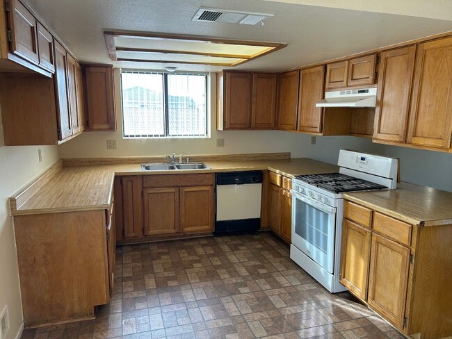 Foto del edificio - 29070 Landau Blvd