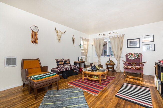 Foto del edificio - 4328 37th St