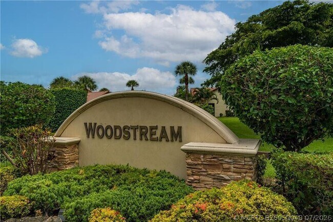 Foto del edificio - 10300 Hidden Springs Ct