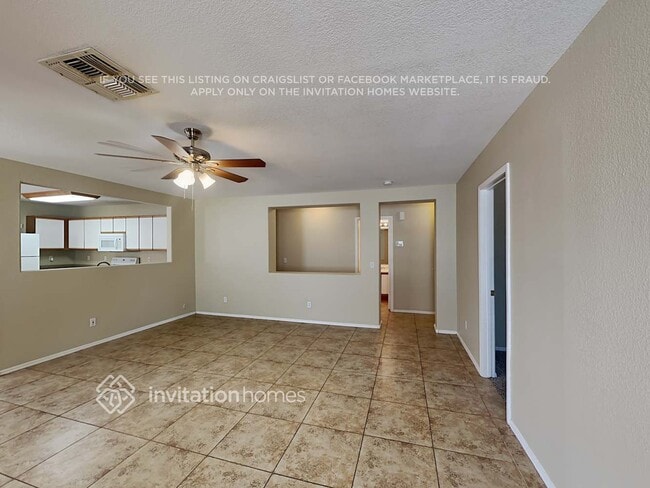 Foto del edificio - 8523 E Lakeview Ave