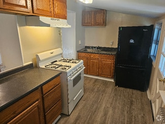 Building Photo - 305 Buttonwood St