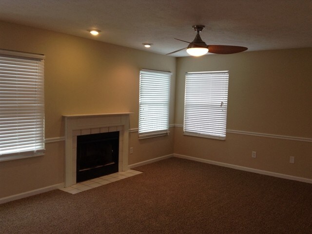 Building Photo - 6328 Hollingsworth Drive