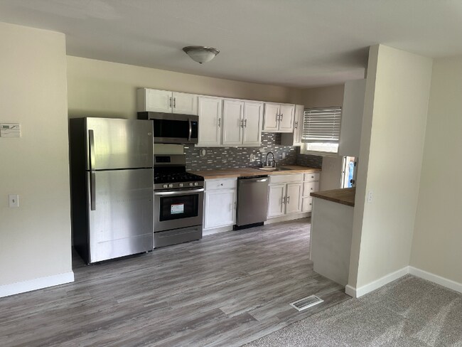 Building Photo - 1265 Paddock Dr
