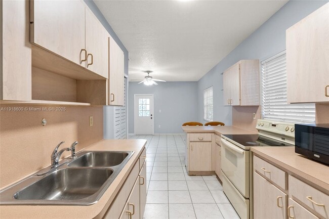 Building Photo - 13830 SW 73rd St