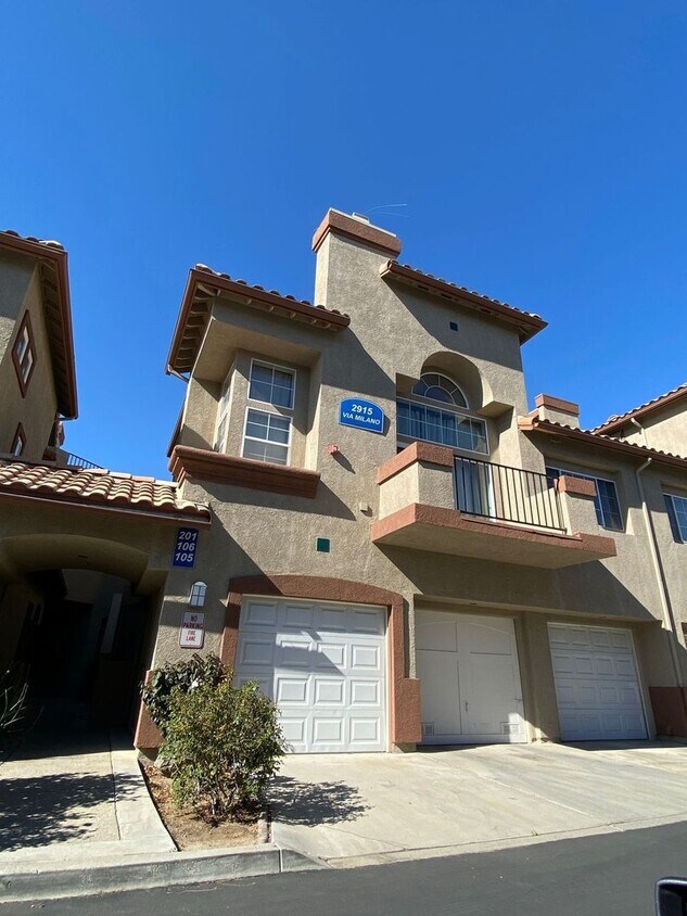 Primary Photo - 1 Bedroom 2 Bathroom Condo in Corona Hills!