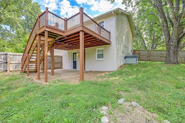 Building Photo - 106 Redondo Ct S