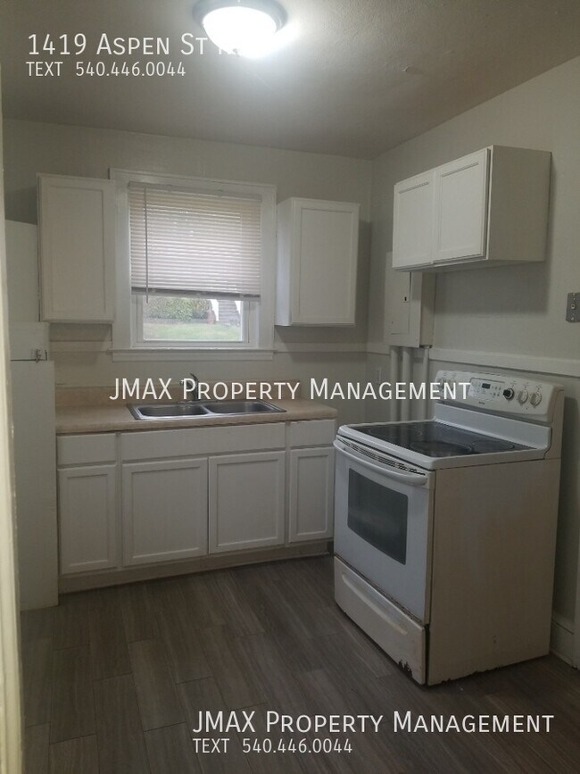 Foto del edificio - 1419 Aspen St NW