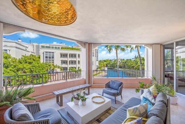 Foto del edificio - 737 Crandon Blvd