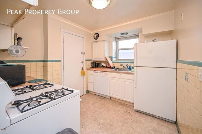 Photo - 2802 Digby Ave Apartment