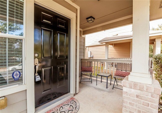 Foto del edificio - 9316 Rowlands Sayle Rd