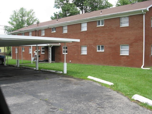 Building Photo - 735 Banta Ave