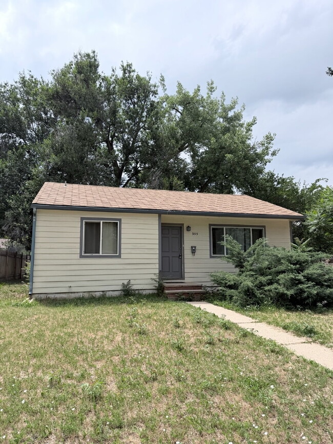 "Charming 2-Bed, 2-Bath Single Family Home in Boulder!" - "Charming 2-Bed, 2-Bath Single Family Home in Boulder!"