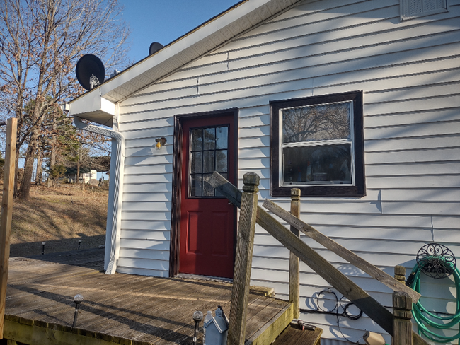 Building Photo - 10303 Thistle Rd