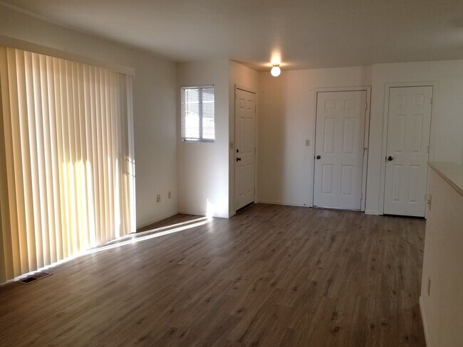 Foto del edificio - 1323 Kimmerling Rd