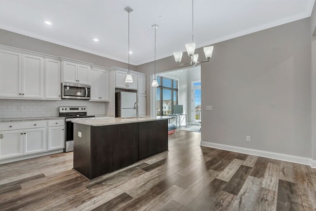 Foto del edificio - 2052 Sunflower Dr