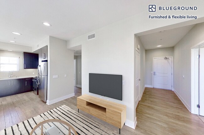 Building Photo - 1000 Lupine-SI FL2-ID12631A