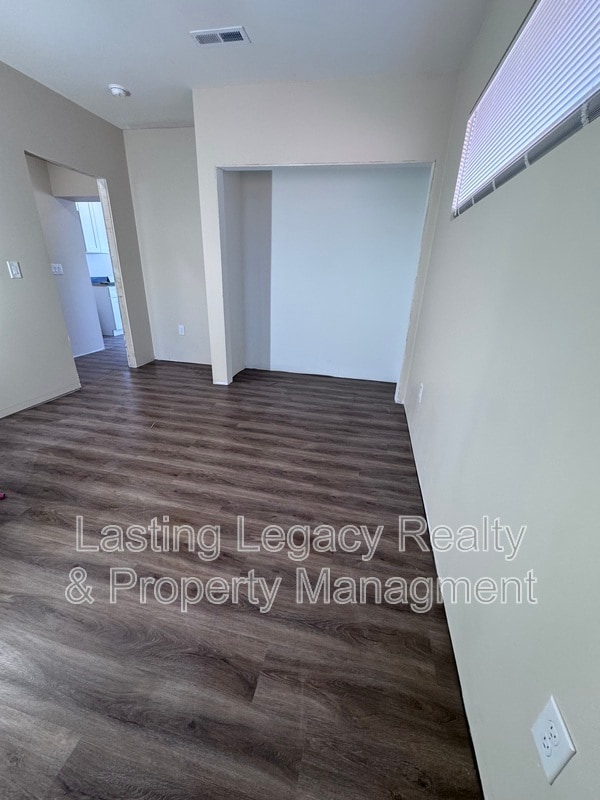 Foto del edificio - 441 E Depot St