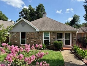 Building Photo - 2428 Pecan Grove Ct