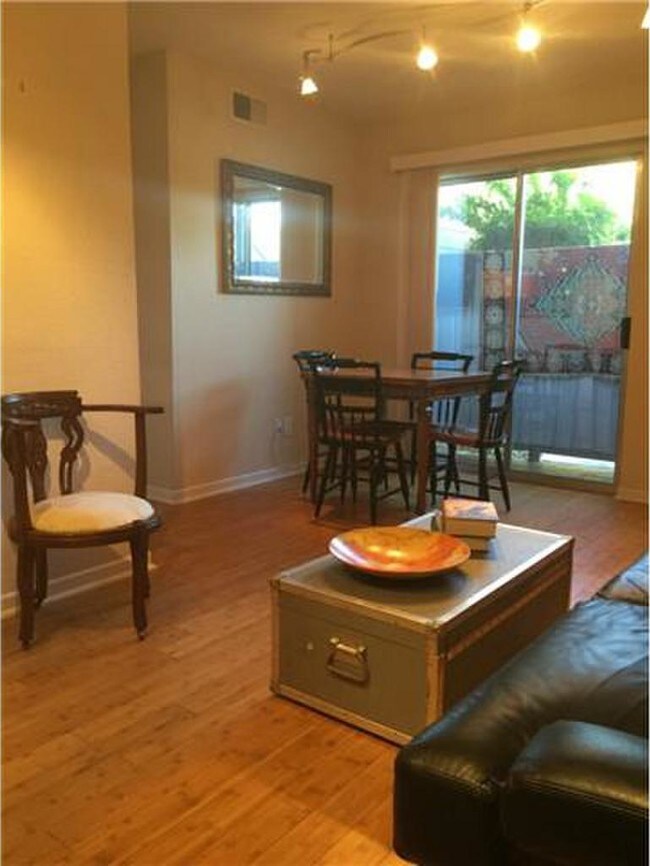 Fotografía del edificio - 3204 Manchaca Rd