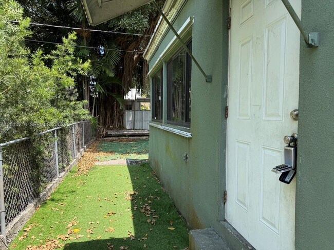 Foto del edificio - 4761 NW 11th Ave