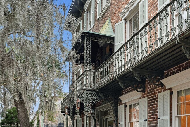Foto del edificio - 124 E Mc Donough St